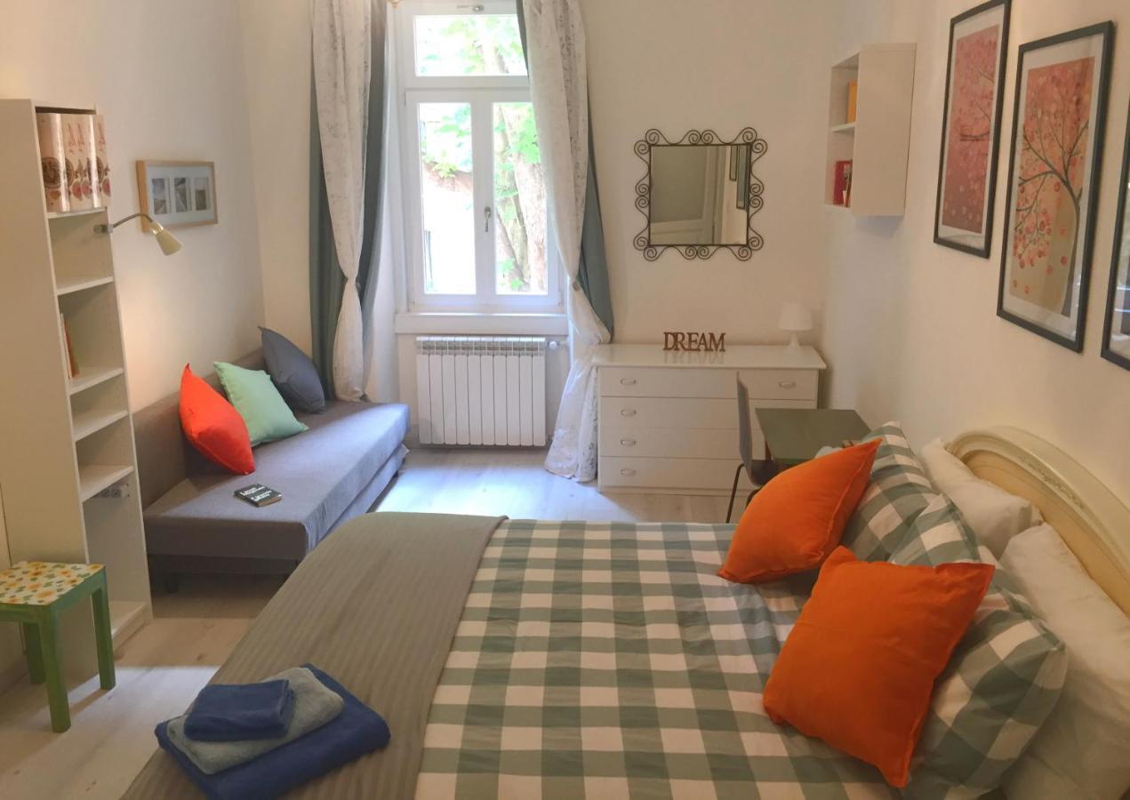 Rivabahn Villa Triëst Buitenkant foto